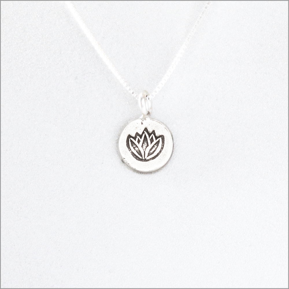 .925 Sterling Silver Stamped Lotus Flower and Chain Necklace